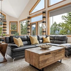 Chateau Lawrence | Pool Table | Kids' Gaming Room