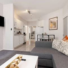 Riverside Twin "B" | Cozy | Views | King Bed