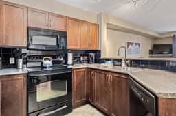 Alpine Suite | Ground Floor | Central | Pool | Hot Tub - Image 4