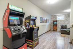 Canterbury Lodge | Private Hot Tub | Arcade Games - Image 5