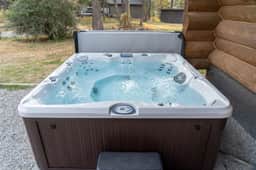 Canterbury Lodge | Private Hot Tub | Arcade Games - Image 2