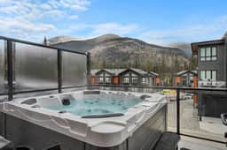 Chalet Grande Ourse | Slope-Side | Private Hot Tub - Image 2
