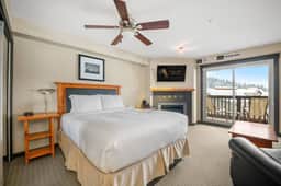 Driftwood Den | Ski-In/Out | Hot Pools | Fireplace - Image 3