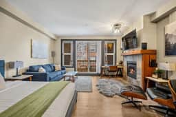 Fern & Fire | Ski-In/Out | Balcony | Hot Pools - Image 4