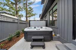 Hidden Libations | Hot Tub | Lake Access | Arcade - Image 2