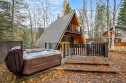 Little Bear Lodge | Slope-Side | A-Frame | Hot Tub - Image 4