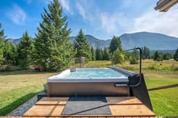 Maple & Moose | Hot Tub | Yard | Mountain Views - Image 3