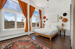 McGill Loft | Trendy | Iconic | Best Location - Image 2