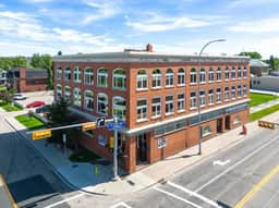 McGill Loft | Trendy | Iconic | Best Location - Image 3