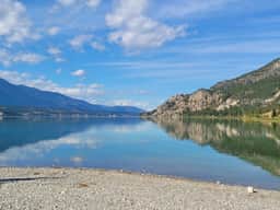 Paddlers Inn - Angler's Suite | Close to Lake/Fish - Image 2