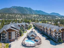 Red Spruce | Hot Tub | Pool | King Bed - Image 2
