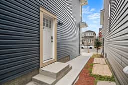 Redstone | Close to Airport & Parks | Pet Friendly - Image 4