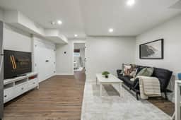 Redstone | Close to Airport & Parks | Pet Friendly - Image 2