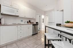 Riverside Twin "B" | Cozy | Views | King Bed - Image 3