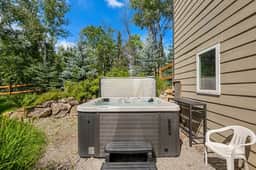 Smoking Water Lodge | Pool Table | Firepit - Image 4
