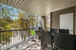 Stylish | Spacious | Pool | Hot Tub | Lake Front - Image 3