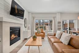 Sundown Haven | Fenced Yard | Park | Crib | Pets - Image 2