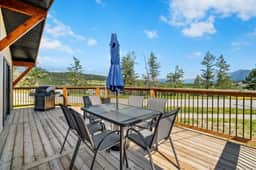The Muse | Art Studio | Mountain Views | AC | Pets - Image 2