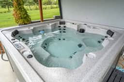 Fairway 17 | Golf | Hot Tub | Foosball | Ping-Pong - Image 2
