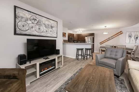 Chinook Pointe | Ground Floor | Pool | Hot Tub - Image 1