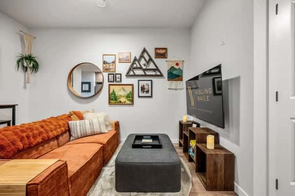 Clementine | Seton | Family Friendly | Park | Pets - Image 1