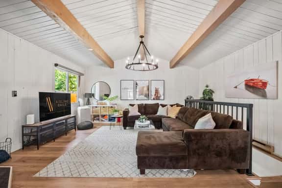 Coral | Beach Access | Fenced Yard | Fire Pit - Image 1