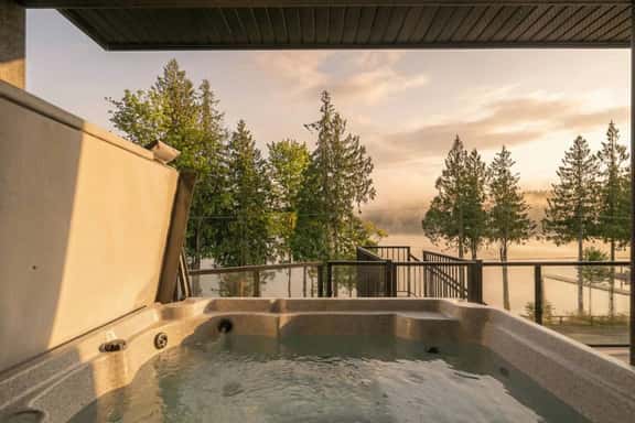 Cowichan Lakehouse | Beach | Hot Tub | Fire Pit - Image 1