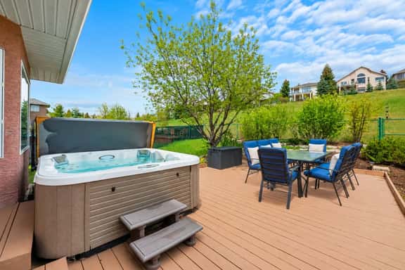 Eagle's Nest | Hot Tub | Foosball | Yard | Pets Ok - Image 1
