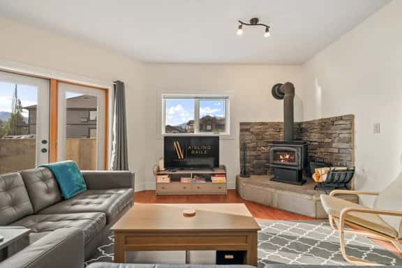 Fireside Retreat | Hot Springs | Fireplace | Pets - Image 1
