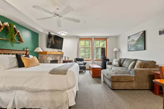 Free As A Bird | Upper Village | Pool | Hot Tub - Image 1