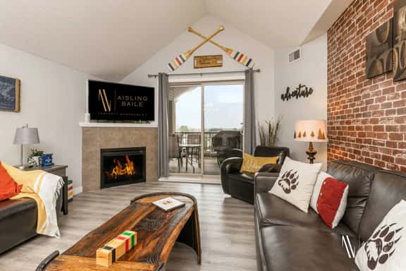 Hudson Pointe | Top Floor | Pool | Hot Tub | Gym - Image 1