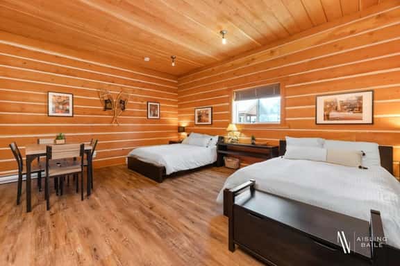 Paddlers Inn - Canoe Shop | Rustic | Quaint | Cozy - Image 1