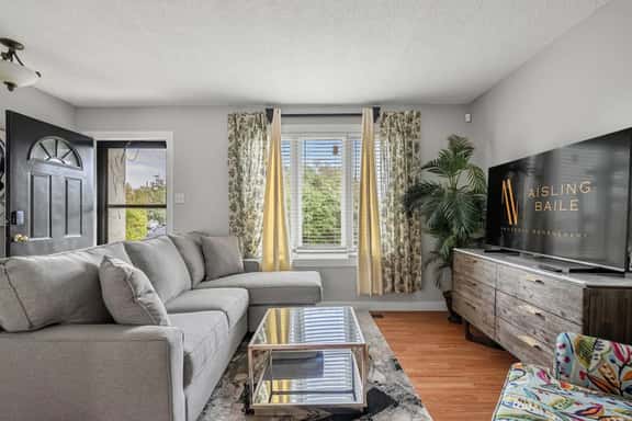 The Bow Nest | Fenced Backyard | Fireplace | Pets - Image 1
