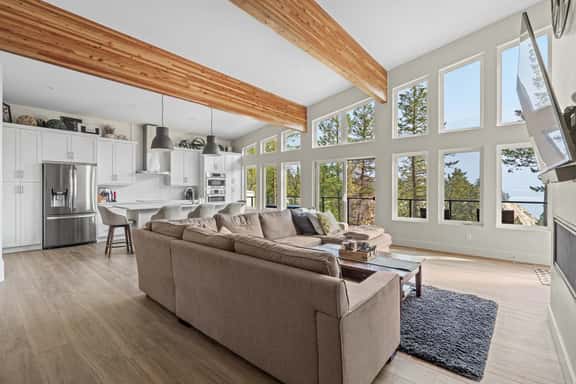 The Brae Cabin | Luxury | Lake Views | Large Deck - Image 1