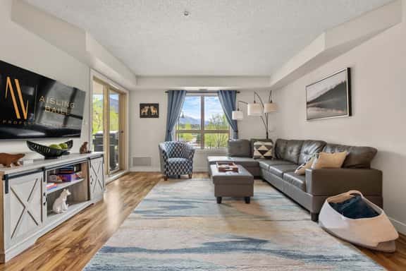 Tide's Edge | Outdoor Pool & Hot Tub | Lake Views - Image 1