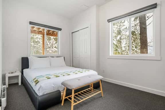 Valley View Suite | Hot Springs | Central | AC - Image 1