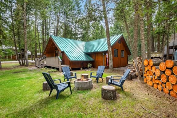 The Outpost Cabin | Wood-Burning Fireplace | Cozy - Image 1