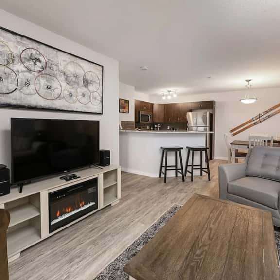 Chinook Pointe | Ground Floor | Pool | Hot Tub - Image 1