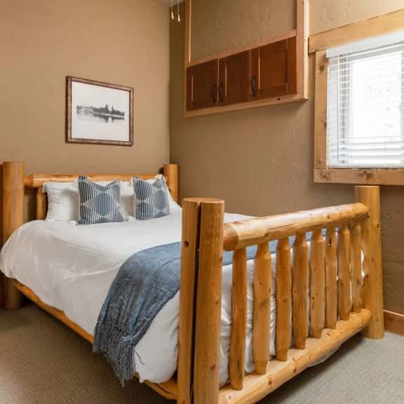 Paddlers Inn - Guides Suite | Rustic | Charming - Image 1