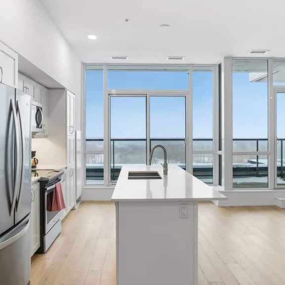 Skyline Vista | Penthouse | Views | Gym | Theatre - Image 1