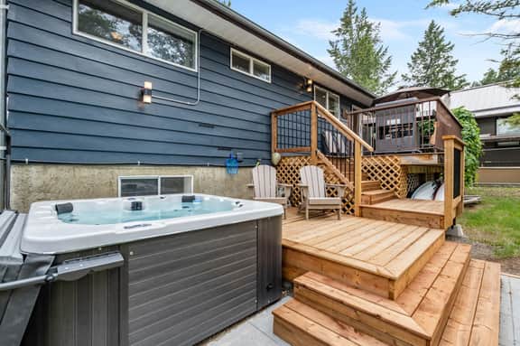 Aalto| Hot Tub | Central | 2 Large Decks - Image 2