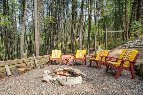 Dorothy in the Woods | Fire Pit | Fireplace | Yard - Image 3