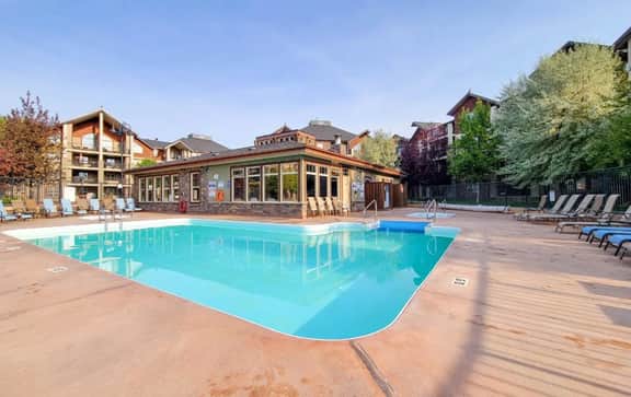 Luxury | Comfort | Pool | Hot Tub | Gym - Image 2
