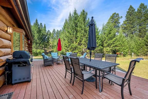 Maple & Moose | Hot Tub | Yard | Mountain Views - Image 5