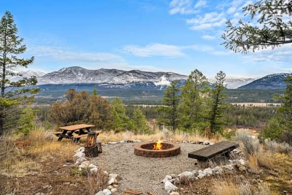 Oasis in the Woods | Theatre | 8.8 Acres | Hot Tub - Image 2