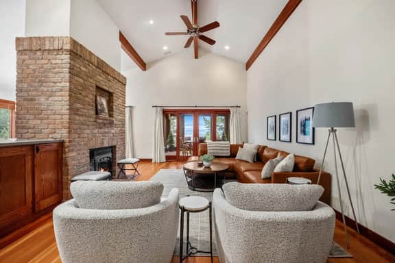 Oasis in the Woods | Theatre | 8.8 Acres | Hot Tub - Image 3