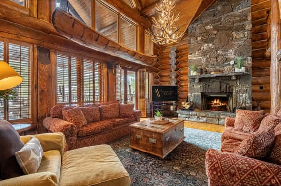 Rundlestone Ridge | 10-Person Hot Tub | Ski-In/Out - Image 5
