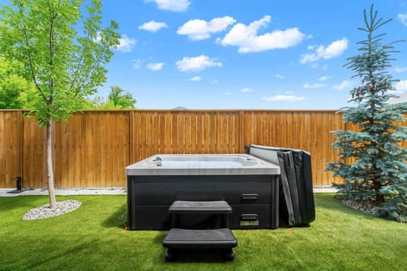 Skydeck | Lake & Mountain Views | Rooftop Patios - Image 2