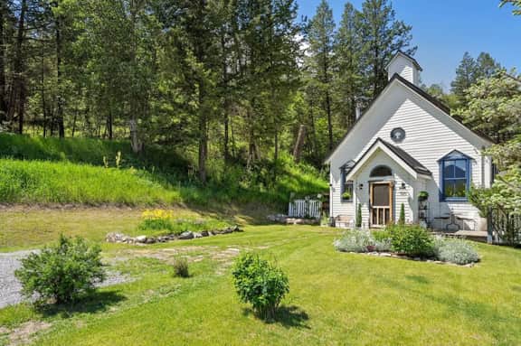 Smith's Church House | 1903 | Fireplace & Pit | Iconic - Image 2