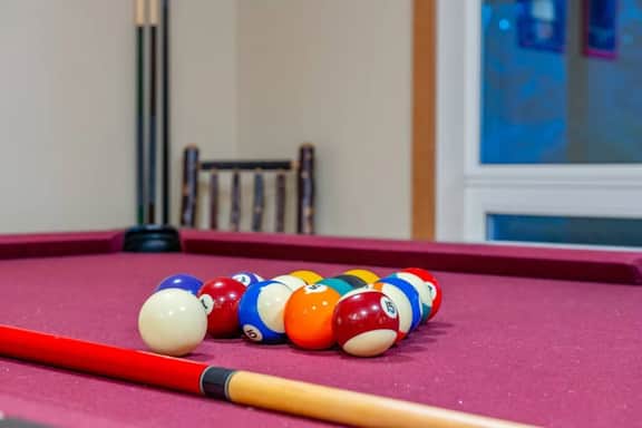 Smoking Water Lodge | Pool Table | Firepit - Image 5